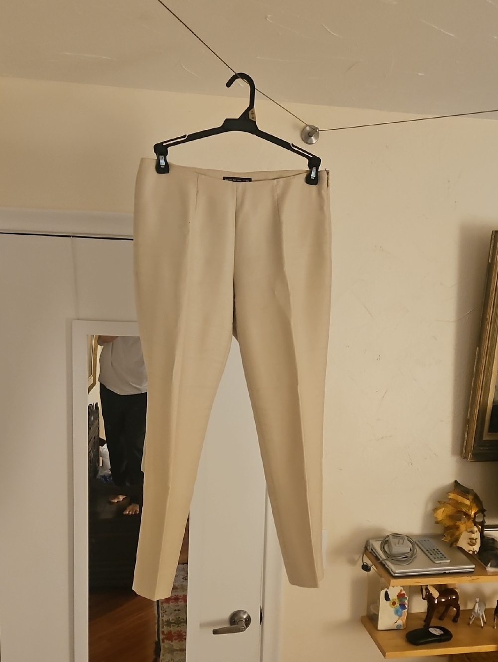 BANANA REPUBLIC MadMen Light Beige Women’s Dress Pants - Size 6 Classic Slim Fit